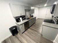 5962 Ridgeway Dr photo'