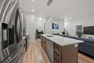 1205 Hamlet St in Columbus, OH - Building Photo - Building Photo