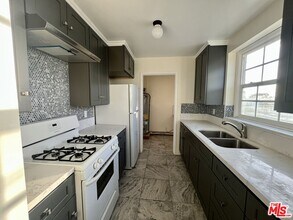 5913 Overhill Dr in Los Angeles, CA - Building Photo - Building Photo