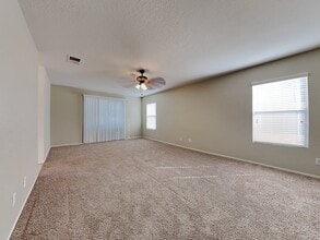 38645 Annette Ave in Palmdale, CA - Building Photo - Building Photo