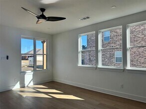 523 Harris St in Gunter, TX - Building Photo - Building Photo