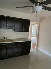 4536 Park Ave, Unit 2R in Brookfield, IL - Building Photo - Building Photo