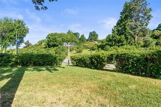 425 Highland Ave in Rochester, NY - Building Photo - Building Photo