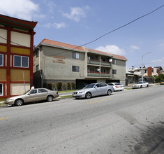 Normandie Villa in Los Angeles, CA - Building Photo - Building Photo