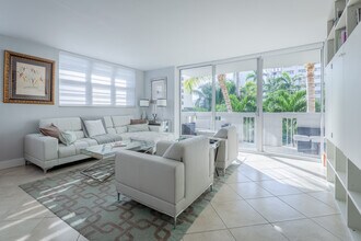 800 West Ave in Miami Beach, FL - Building Photo - Building Photo