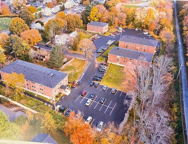 Cranebrook Crossing in Danvers, MA - Foto de edificio