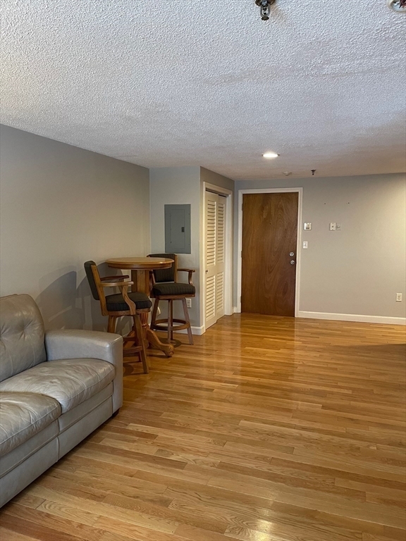 8 Prospect Ave, Unit #204 in Woburn, MA - Building Photo - Building Photo