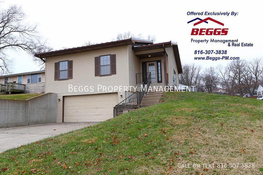 300 S Terrace Ave in Liberty, MO - Building Photo