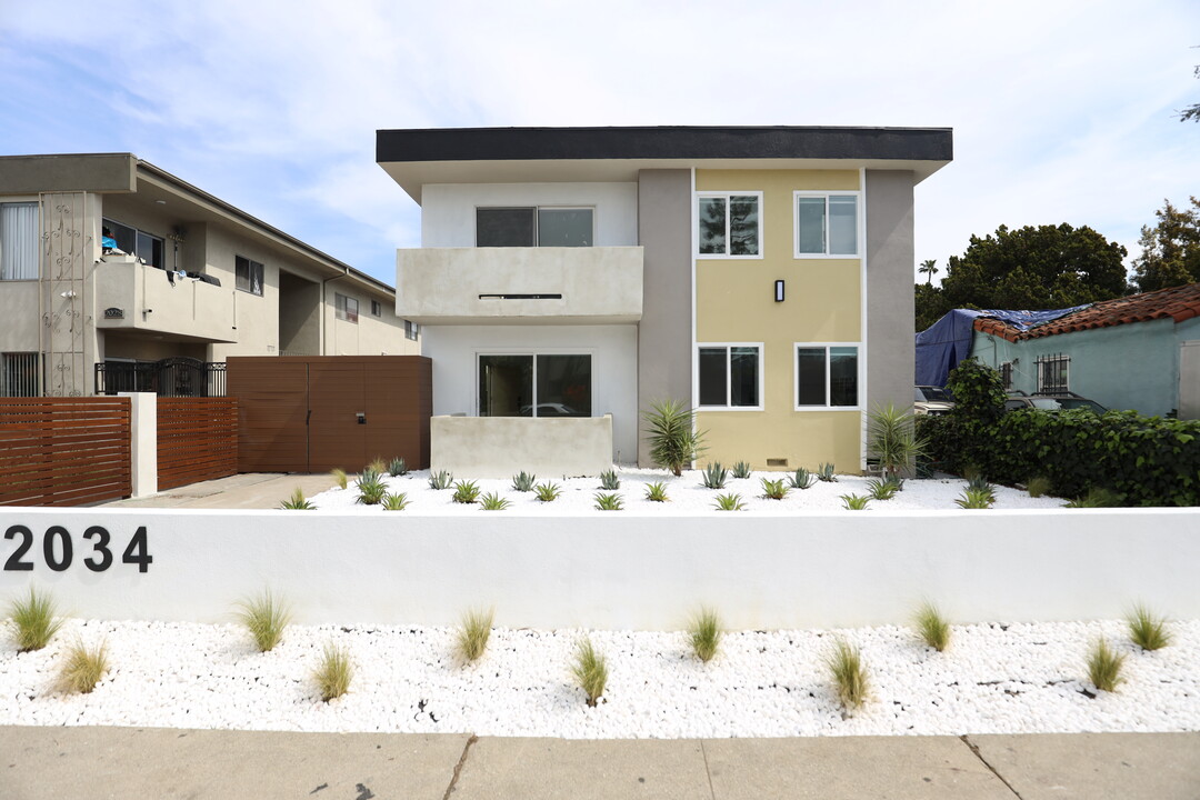 2034 Garth Avenue in Los Angeles, CA - Building Photo