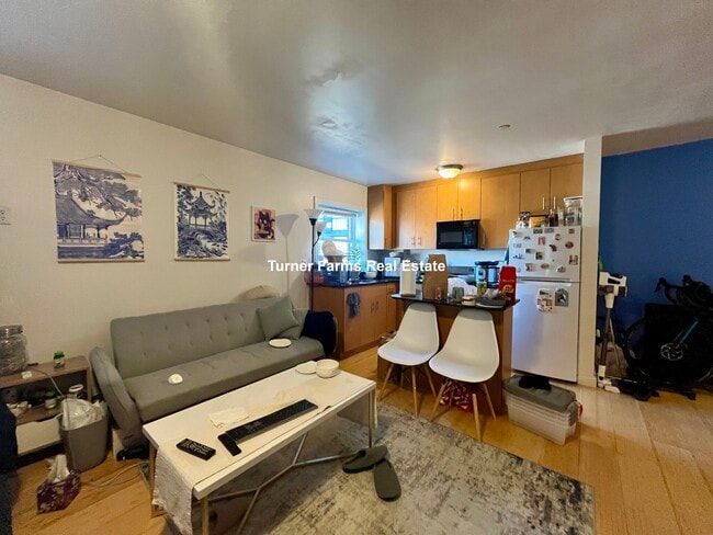 461 Park Dr, Unit 404 in Boston, MA - Foto de edificio - Building Photo