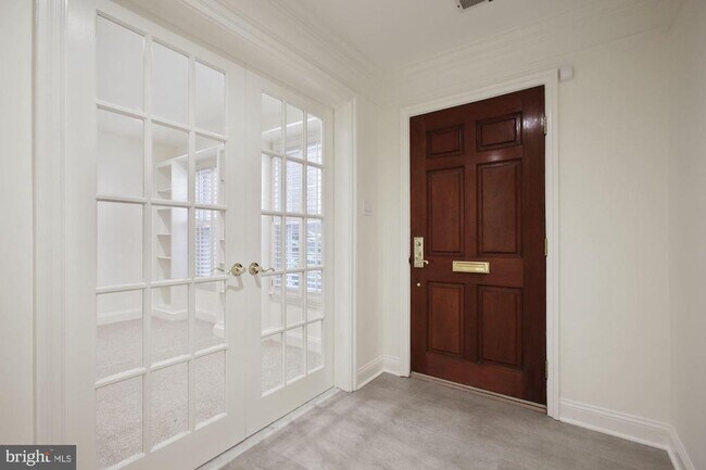 4910 Montgomery Ln in Bethesda, MD - Building Photo - Building Photo