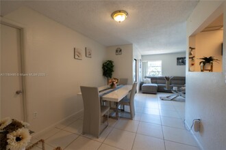 17650 NW 68th Ave in Hialeah, FL - Building Photo - Building Photo