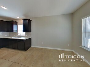 8906 Holland Pk in Converse, TX - Building Photo - Building Photo