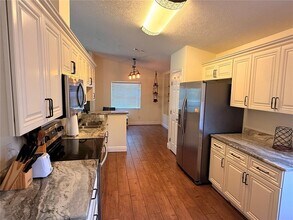 11313 Andy Dr in Riverview, FL - Building Photo - Building Photo