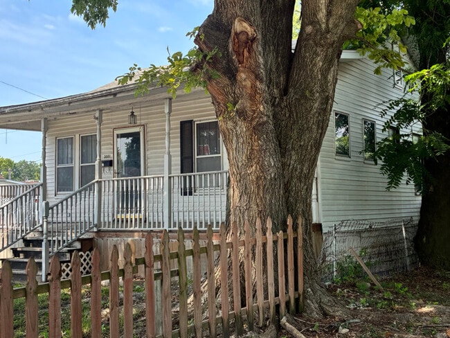 property at 3001 Myrtle Ave