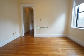 1152 Commonwealth Ave in Boston, MA - Building Photo - Building Photo