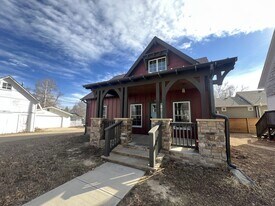 730 6th St in Berthoud, CO - Building Photo