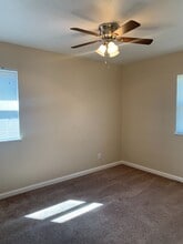 3328 Hurley Way in Sacramento, CA - Building Photo - Building Photo