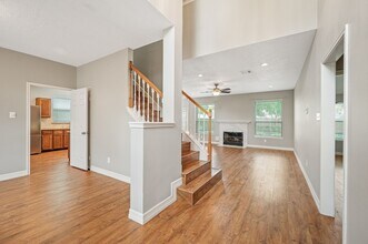 209 McVoy Dr in League City, TX - Foto de edificio - Building Photo