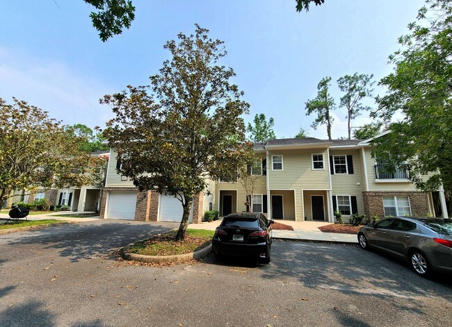 5065 NW 45th Rd in Gainesville, FL - Foto de edificio - Building Photo