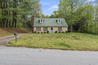 34 Charlwood Ave in Piedmont, SC - Building Photo - Building Photo