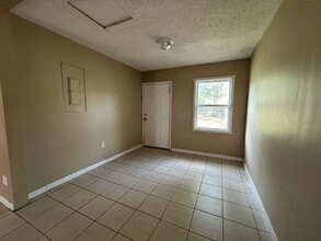 129 Cherokee Cir in Hinesville, GA - Building Photo - Building Photo