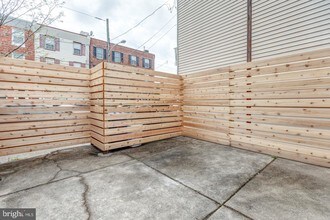 2434 E Dauphin St in Philadelphia, PA - Building Photo - Building Photo