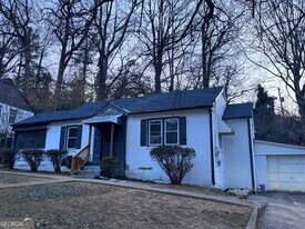 1604 Steele Dr NW in Atlanta, GA - Building Photo