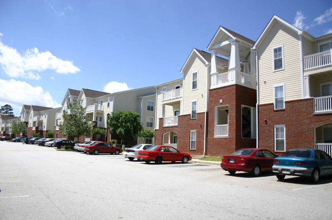 Laker Village in Morrow, GA - Foto de edificio - Building Photo