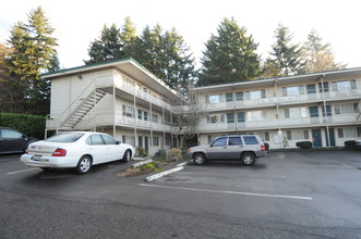 Alder Manor Apartments in Seattle, WA - Building Photo - Building Photo