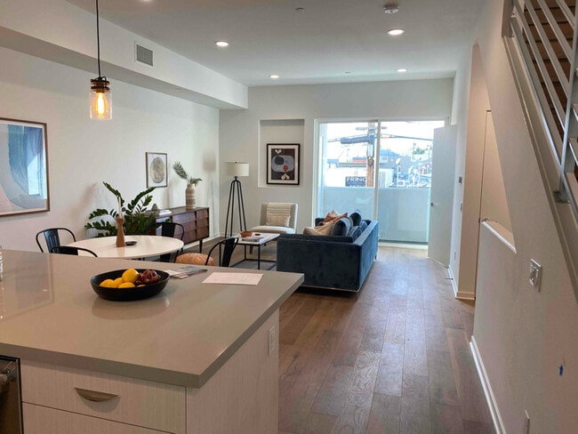 4829 Craner Ave in Los Angeles, CA - Building Photo - Building Photo