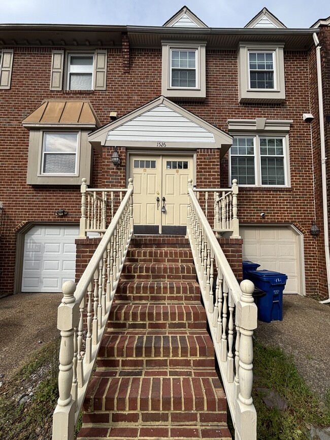 property at 1526 Brenland Cir