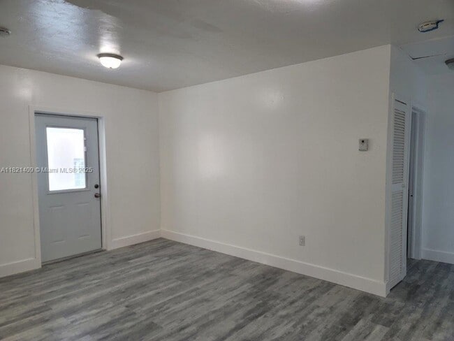 2267 SW 15th St in Miami, FL - Building Photo - Building Photo