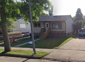 11935-11946 46 St NW in Edmonton, AB - Building Photo