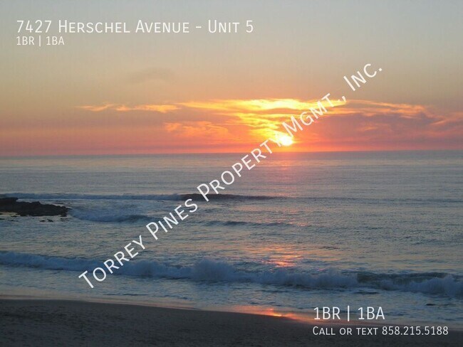 7427 Herschel Ave in San Diego, CA - Foto de edificio - Building Photo