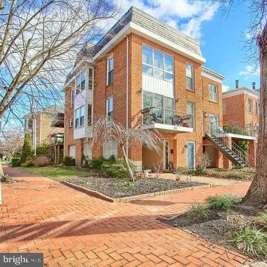 property at 601 S Front St
