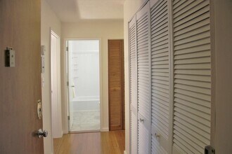 12 Inman St-Unit -25 in Cambridge, MA - Foto de edificio - Building Photo