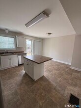 783 Naugatuck Ave in Milford, CT - Building Photo - Building Photo