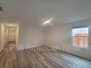 7433 Penfield Dr in Sacramento, CA - Building Photo - Building Photo