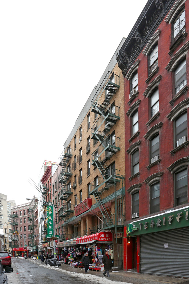 47-49 Mott St