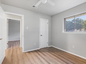 513 Bluebonnet in Red Oak, TX - Building Photo - Building Photo