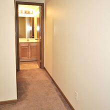 4th Street Apartments in Morgantown, WV - Building Photo - Building Photo