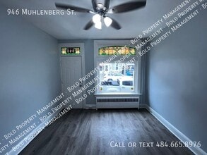946 Muhlenberg St in Reading, PA - Foto de edificio - Building Photo