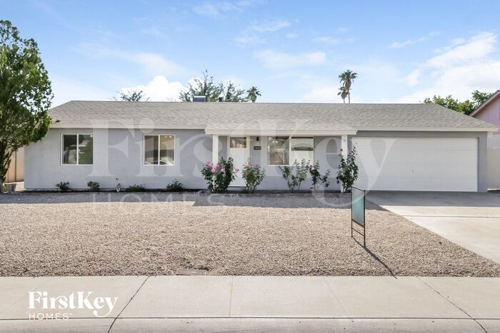 3701 E Joan De Arc Ave in Phoenix, AZ - Foto de edificio