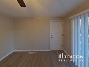 2830 Ridgeglen Square in Colorado Springs, CO - Foto de edificio - Building Photo
