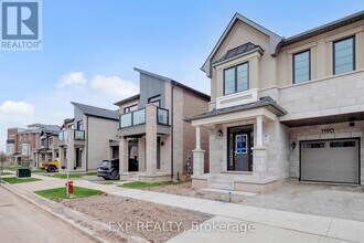 1190 Tanbark Ave in Oakville, ON - Building Photo - Building Photo