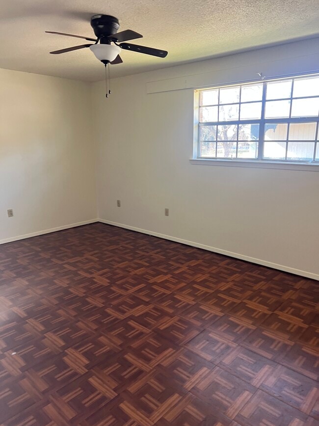 24510 Earle Dr, Unit #2