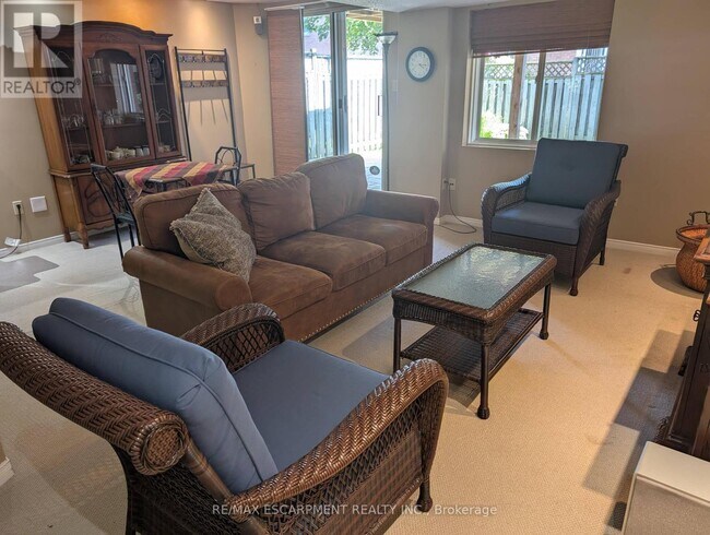 45 Pirie Dr in Hamilton, ON - Building Photo - Building Photo