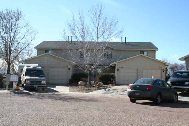 7514 Banner Ct in Colorado Springs, CO - Foto de edificio - Building Photo