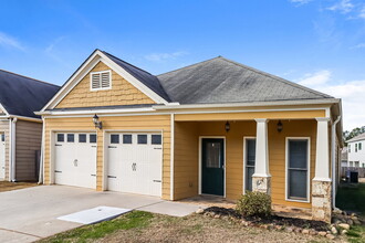 49 Celtic Ct in Adairsville, GA - Foto de edificio - Building Photo